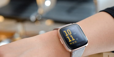 The renewed Samsung Gear S3 smartwatch drops under $180 on Amazon